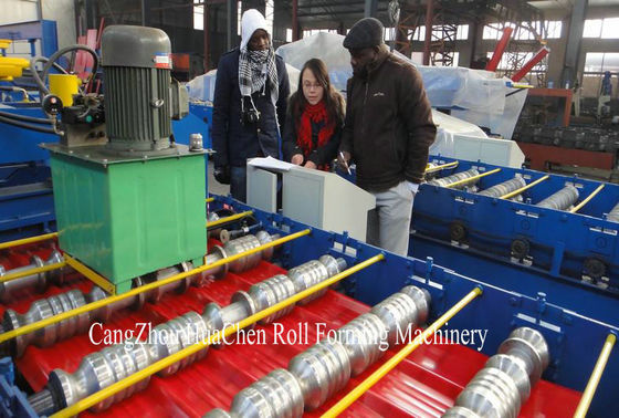 0.3-0.6 मिमी मोटाई वाली टाइल बनाने के लिए स्वचालित स्टील मेटल ग्लेज़्ड डबल लेयर रोल फोर्मिंग मशीन