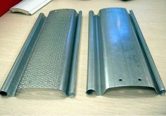 0.5 - 1.2 मिमी मोटाई शटर दरवाजे हवा का झोंका स्टील रोल बनाने मशीन 5-15m/न्यूनतम गति