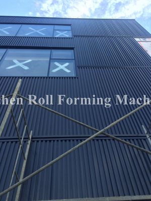 स्टील प्लेट की छत शीट बनाने की मशीन, दीवार पैनल हाइड्रोलिक decoiler के साथ बनाने की मशीन