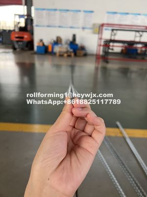 गियर ट्रांसमिटेड ड्राईवॉल रोल फोर्मिंग मशीन हाइड्रोलिक कटिंग