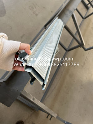 सीआर12 कटिंग ब्लेड सामग्री के साथ फास्ट स्पीड शटर डोर रोल फोर्मिंग मशीन