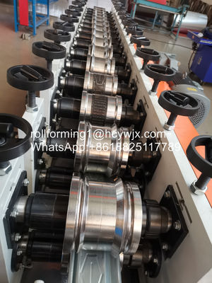 कस्टमाइज करने योग्य फीड चौड़ाई शटर डोर रोल मोल्डिंग मशीन मोटाई के लिए 0.8-1.2 मिमी