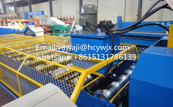 टिकाऊ चेन ड्राइव 70 मिमी शाफ्ट व्यास के साथ Trapezoidal रंग ग्लास्ड छत टाइल रोल बनाने की मशीन