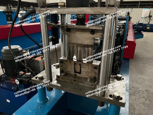 अनुभागीय गैराज दरवाजा गाइड रेल ट्रैक स्लाइडिंग रोल बनाने की मशीन