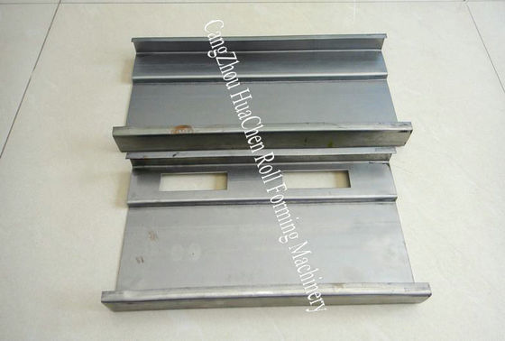 पंच ताला छेद के साथ जस्ती स्टील चौखट रोल बनाने की मशीन 1.2mm