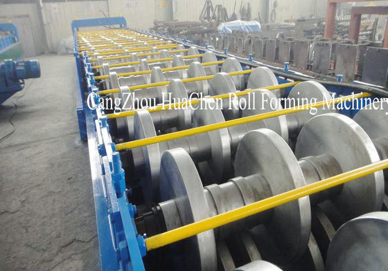 PLC नियंत्रण hydralic कटौती धातु डेक रोल 26 रोलर स्टेशनों के लिए मशीन बनाने